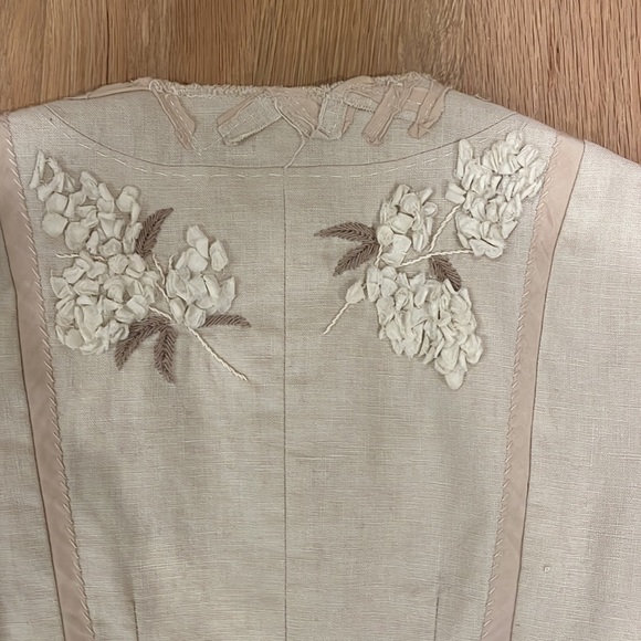 Elie Tahari short sleeved embroidered jacket - Picture 6 of 6